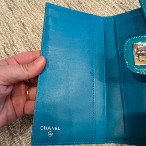 Chanel Wallet - Picture 15 of 16